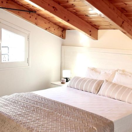 Lightful Attic At Regina Apartments Alykanas  Exterior photo